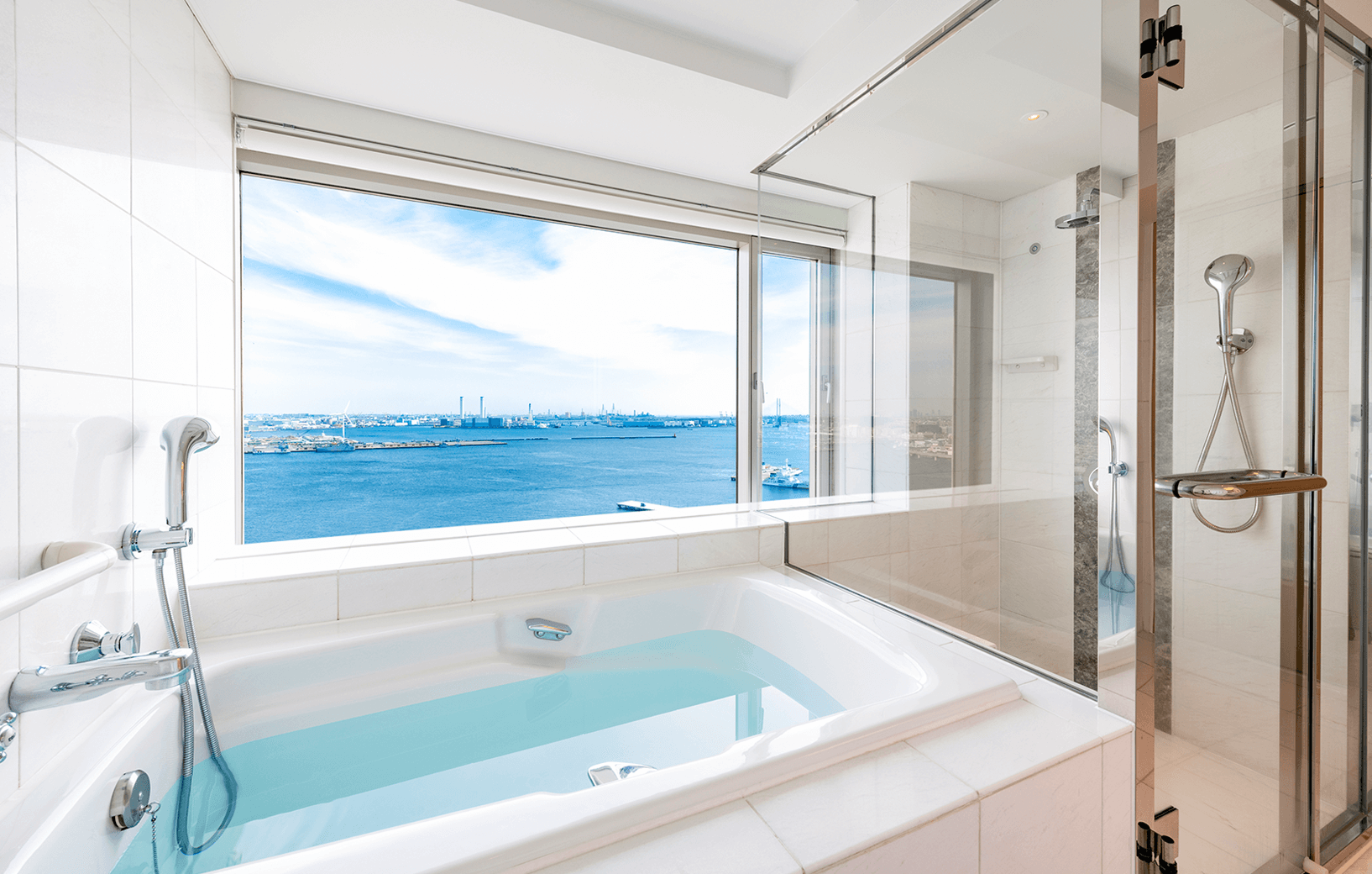 interconti_suite04